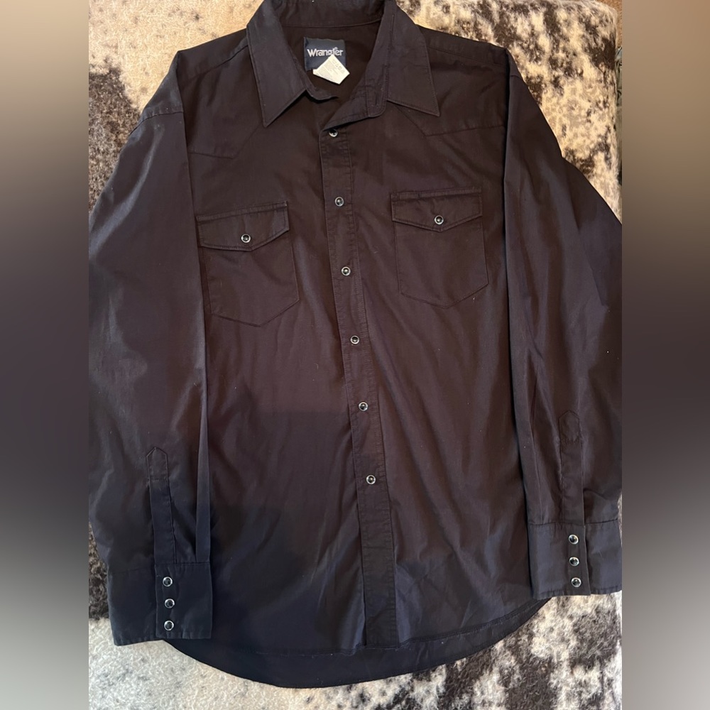 Men’s wrangler pearl snap size large